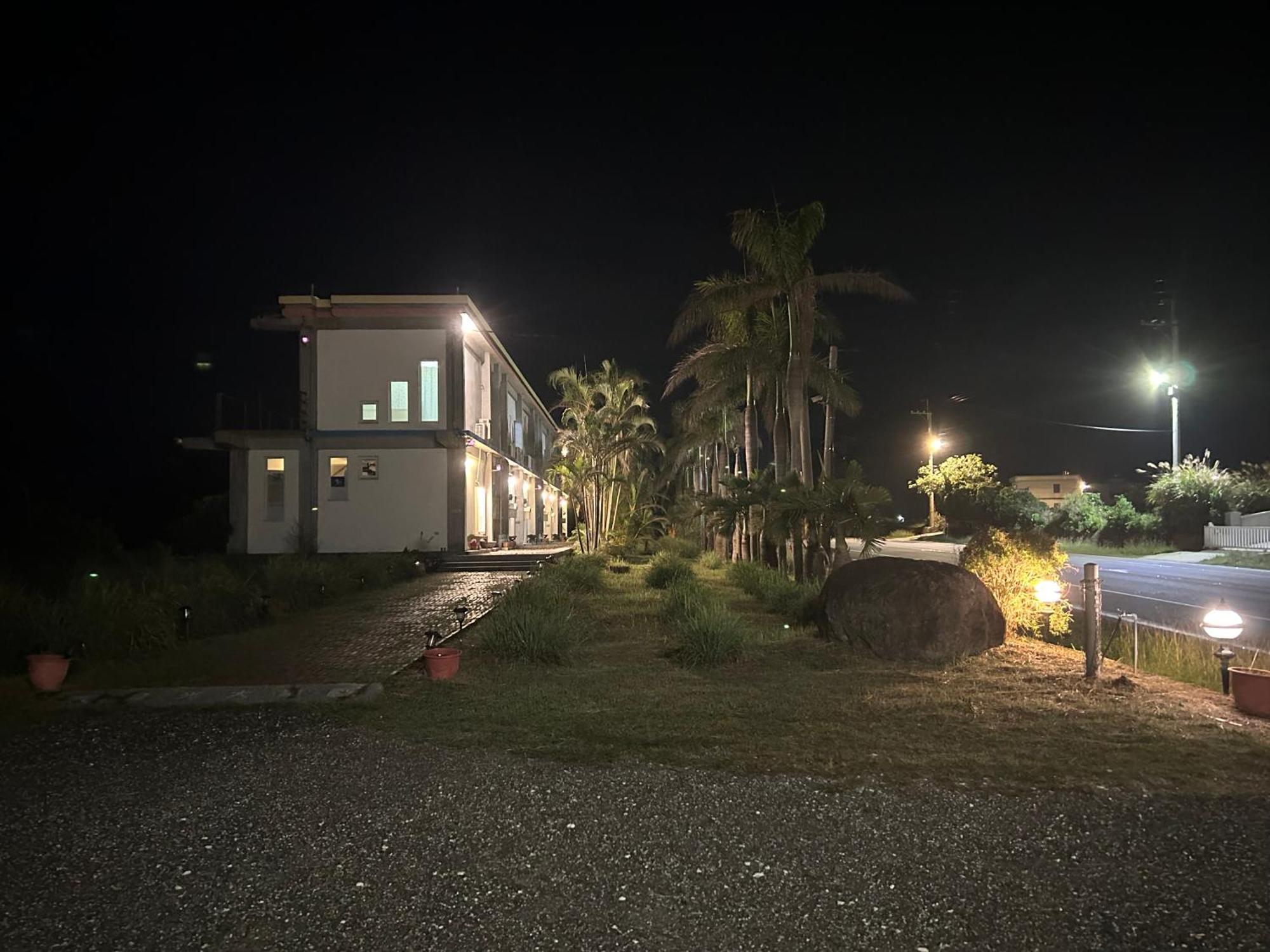 Sun Motel Chenggong Exteriör bild